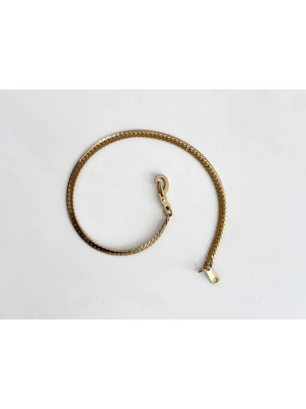 Gold Toned Herringbone Chain Minimalist 80's Vintage Bracelet